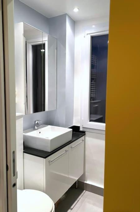 Logement Entier - Appartement Cosy De 2 Pieces Paris Exterior photo